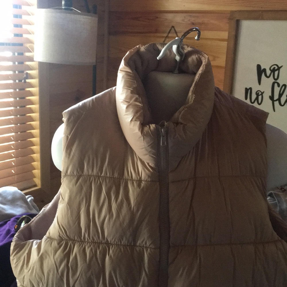 Puffer Jacket - Picture 3 of 4